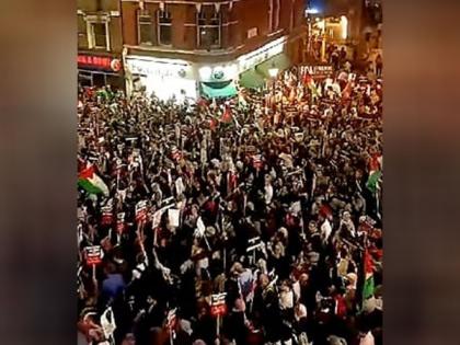 London: Pro-Israeli, pro-Palestinian protestors clash amid conflict in Israel | London: Pro-Israeli, pro-Palestinian protestors clash amid conflict in Israel London: Pro-Israeli, pro-Palestinian protestors clash amid conflict in Israel | London: Pro-Israeli, pro-Palestinian protestors clash amid conflict in Israel