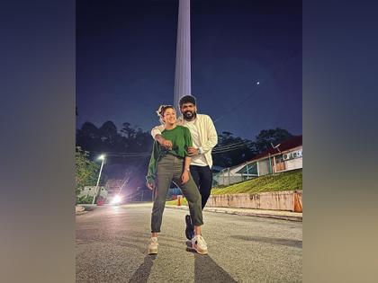 Vignesh Shivan shares lovey-dovey pics with Nayanthara | Vignesh Shivan shares lovey-dovey pics with Nayanthara