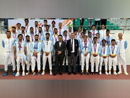 BCCI President Roger Binny, Secretary Jay Shah meet Asian Games gold medallist Team India | BCCI President Roger Binny, Secretary Jay Shah meet Asian Games gold medallist Team India