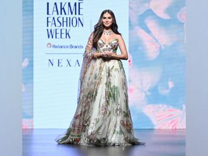 Tara Sutaria made heads turn at Lakme Fashion Week 2023 | Tara Sutaria made heads turn at Lakme Fashion Week 2023 Tara Sutaria made heads turn at Lakme Fashion Week 2023 | Tara Sutaria made heads turn at Lakme Fashion Week 2023