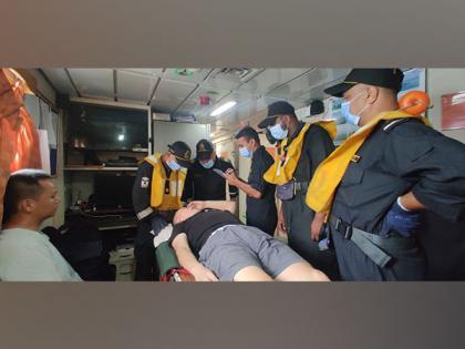 Indian Coast Guard evacuates Chinese crew on board MT Hua Wei due to severe medical condition | Indian Coast Guard evacuates Chinese crew on board MT Hua Wei due to severe medical condition