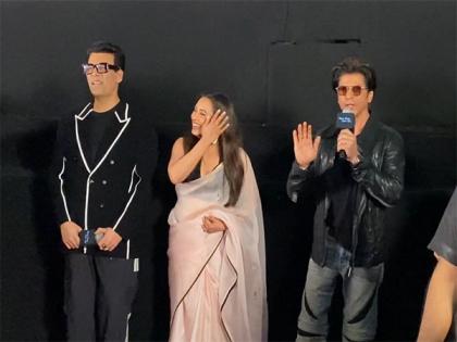 SRK, Rani Mukerji, Karan Johar surprise fans at 'Kuch Kuch Hota Hai' special screening in Mumbai | SRK, Rani Mukerji, Karan Johar surprise fans at 'Kuch Kuch Hota Hai' special screening in Mumbai SRK, Rani Mukerji, Karan Johar surprise fans at 'Kuch Kuch Hota Hai' special screening in Mumbai | SRK, Rani Mukerji, Karan Johar surprise fans at 'Kuch Kuch Hota Hai' special screening in Mumbai
