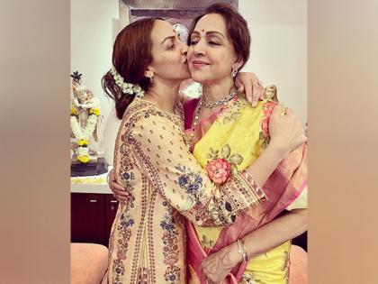 Esha Deol wishes mother Hema Malini a happy birthday in adorable way, calls her "divine lady" | Esha Deol wishes mother Hema Malini a happy birthday in adorable way, calls her "divine lady"