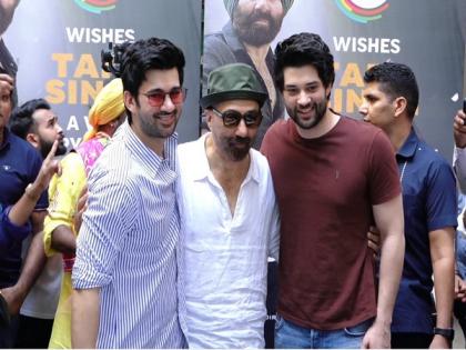 Fans greet Sunny Deol on his birthday, share precious moment with his sons | Fans greet Sunny Deol on his birthday, share precious moment with his sons Fans greet Sunny Deol on his birthday, share precious moment with his sons | Fans greet Sunny Deol on his birthday, share precious moment with his sons