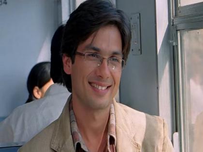 Shahid Kapoor reacts to Mumbai Police's meme on cyber-security | Shahid Kapoor reacts to Mumbai Police's meme on cyber-security Shahid Kapoor reacts to Mumbai Police's meme on cyber-security | Shahid Kapoor reacts to Mumbai Police's meme on cyber-security