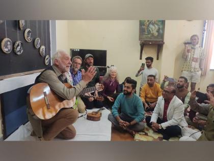 Australian, Indian musicians perform for world peace on sidelines of Cricket World Cup | Australian, Indian musicians perform for world peace on sidelines of Cricket World Cup Australian, Indian musicians perform for world peace on sidelines of Cricket World Cup | Australian, Indian musicians perform for world peace on sidelines of Cricket World Cup