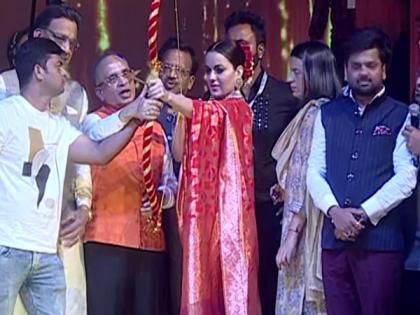 Dussehra 2023: Kangana Ranaut performs Ravana Dahan at Red Fort | Dussehra 2023: Kangana Ranaut performs Ravana Dahan at Red Fort
