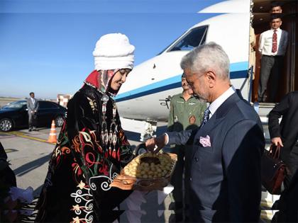 Kyrgyzstan: Jaishankar arrives in Bishkek for SCO Heads of Government meeting | Kyrgyzstan: Jaishankar arrives in Bishkek for SCO Heads of Government meeting Kyrgyzstan: Jaishankar arrives in Bishkek for SCO Heads of Government meeting | Kyrgyzstan: Jaishankar arrives in Bishkek for SCO Heads of Government meeting