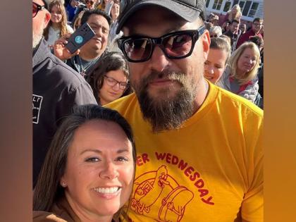 Jason Momoa meets his high school girlfriend after 25 years | Jason Momoa meets his high school girlfriend after 25 years Jason Momoa meets his high school girlfriend after 25 years | Jason Momoa meets his high school girlfriend after 25 years