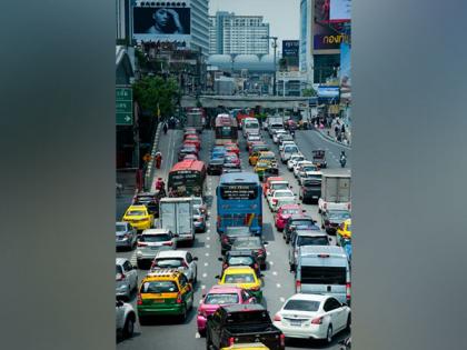 Brain structural alterations and increased dementia risk are associated with traffic proximity: Study: | Brain structural alterations and increased dementia risk are associated with traffic proximity: Study: Brain structural alterations and increased dementia risk are associated with traffic proximity: Study: | Brain structural alterations and increased dementia risk are associated with traffic proximity: Study: