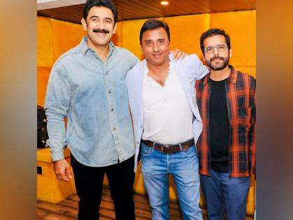 Waiting for the right script after Ghuspaith: Girish Arora | Waiting for the right script after Ghuspaith: Girish Arora Waiting for the right script after Ghuspaith: Girish Arora | Waiting for the right script after Ghuspaith: Girish Arora