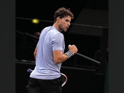 Dominic Thiem stuns Stan Wawrinka in Paris for place in R32 | Dominic Thiem stuns Stan Wawrinka in Paris for place in R32