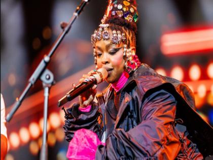 Lauryn Hill postpones her show due to vocal issues | Lauryn Hill postpones her show due to vocal issues