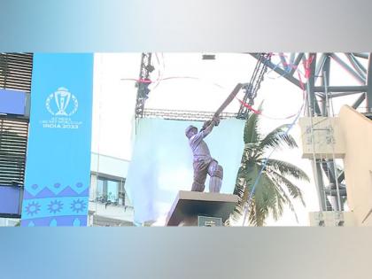 50 years of Sachin Tendulkar honoured with life-sized 'Master Blaster' statue at Wankhede Stadium | 50 years of Sachin Tendulkar honoured with life-sized 'Master Blaster' statue at Wankhede Stadium
