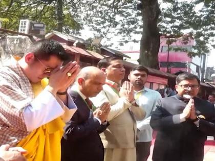 Bhutan King begins three-day visit to Assam, offers prayer at Kamakhya Temple | Bhutan King begins three-day visit to Assam, offers prayer at Kamakhya Temple Bhutan King begins three-day visit to Assam, offers prayer at Kamakhya Temple | Bhutan King begins three-day visit to Assam, offers prayer at Kamakhya Temple