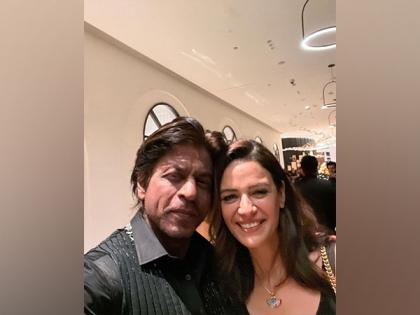 First picture of SRK from his 58th birthday bash will leave you awestruck | First picture of SRK from his 58th birthday bash will leave you awestruck