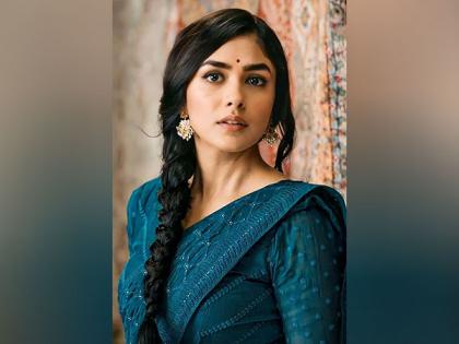 "Ye galat afwaah hai": Mrunal Thakur denies reports of her marrying Telugu actor | "Ye galat afwaah hai": Mrunal Thakur denies reports of her marrying Telugu actor "Ye galat afwaah hai": Mrunal Thakur denies reports of her marrying Telugu actor | "Ye galat afwaah hai": Mrunal Thakur denies reports of her marrying Telugu actor