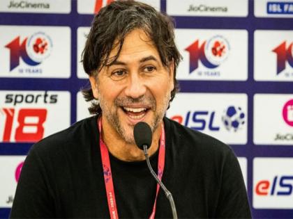 "We have to think about ourselves": Carles Cuadrat ahead of Kerala Blasters clash | "We have to think about ourselves": Carles Cuadrat ahead of Kerala Blasters clash "We have to think about ourselves": Carles Cuadrat ahead of Kerala Blasters clash | "We have to think about ourselves": Carles Cuadrat ahead of Kerala Blasters clash