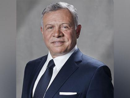 Jordan airdrops "urgent medical aid" into Gaza bypassing Israeli embargo | Jordan airdrops "urgent medical aid" into Gaza bypassing Israeli embargo