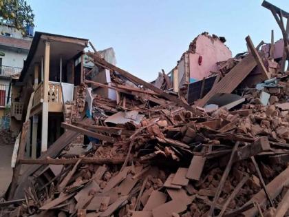 Nepal earthquake victims struggle to stay warm as mercury drops | Nepal earthquake victims struggle to stay warm as mercury drops Nepal earthquake victims struggle to stay warm as mercury drops | Nepal earthquake victims struggle to stay warm as mercury drops