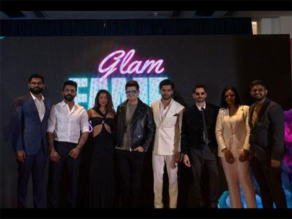 Sunny Leone, Neil Nitin Mukesh & Esha Gupta turn judges for unique mentor-based reality show 'Glam Fame' | Sunny Leone, Neil Nitin Mukesh & Esha Gupta turn judges for unique mentor-based reality show 'Glam Fame' Sunny Leone, Neil Nitin Mukesh & Esha Gupta turn judges for unique mentor-based reality show 'Glam Fame' | Sunny Leone, Neil Nitin Mukesh & Esha Gupta turn judges for unique mentor-based reality show 'Glam Fame'