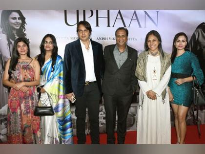 Dev Anand's Protege, Actor Anish Vikramaditya Dedicates his Upcoming Film 'Dilon Mein Uphaan' to his Late Mentor | Dev Anand's Protege, Actor Anish Vikramaditya Dedicates his Upcoming Film 'Dilon Mein Uphaan' to his Late Mentor
