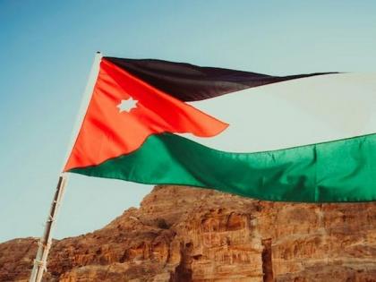 Jordan airdrops humanitarian aid to field hospital in Gaza Strip | Jordan airdrops humanitarian aid to field hospital in Gaza Strip Jordan airdrops humanitarian aid to field hospital in Gaza Strip | Jordan airdrops humanitarian aid to field hospital in Gaza Strip