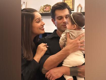 Bipasha Basu posts adorable picture as daughter Devi turns 1 | Bipasha Basu posts adorable picture as daughter Devi turns 1 Bipasha Basu posts adorable picture as daughter Devi turns 1 | Bipasha Basu posts adorable picture as daughter Devi turns 1