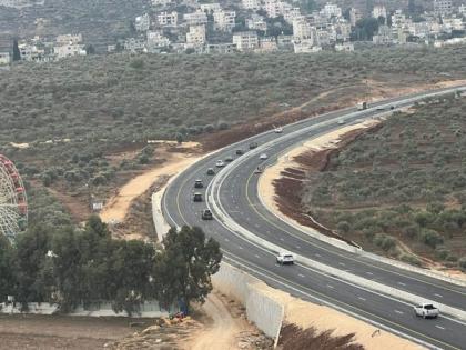 Israel opens bypass road around hostile Palestinian town | Israel opens bypass road around hostile Palestinian town Israel opens bypass road around hostile Palestinian town | Israel opens bypass road around hostile Palestinian town