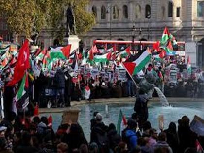 UK: Right-wing members clash with Pro-Palestine supporters on Armistice Day in London | UK: Right-wing members clash with Pro-Palestine supporters on Armistice Day in London UK: Right-wing members clash with Pro-Palestine supporters on Armistice Day in London | UK: Right-wing members clash with Pro-Palestine supporters on Armistice Day in London