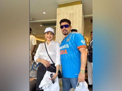 Madhuri Dixit, Shriram Nene congratulate team India for win against New Zealand | Madhuri Dixit, Shriram Nene congratulate team India for win against New Zealand Madhuri Dixit, Shriram Nene congratulate team India for win against New Zealand | Madhuri Dixit, Shriram Nene congratulate team India for win against New Zealand