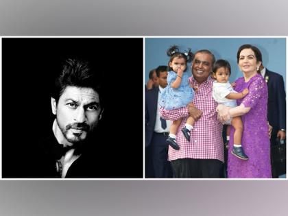 SRK attends Isha Ambani, Anand Piramal's twins first birthday bash in style | SRK attends Isha Ambani, Anand Piramal's twins first birthday bash in style SRK attends Isha Ambani, Anand Piramal's twins first birthday bash in style | SRK attends Isha Ambani, Anand Piramal's twins first birthday bash in style