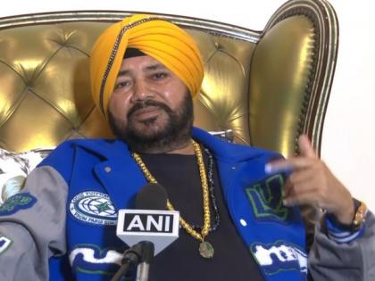 "May the Indian flag fly all over the world": Daler Mehndi hopeful of Team India's victory in World Cup final | "May the Indian flag fly all over the world": Daler Mehndi hopeful of Team India's victory in World Cup final "May the Indian flag fly all over the world": Daler Mehndi hopeful of Team India's victory in World Cup final | "May the Indian flag fly all over the world": Daler Mehndi hopeful of Team India's victory in World Cup final