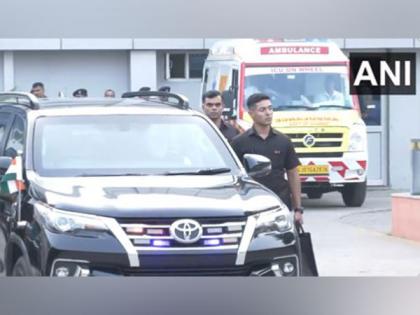PM Modi leaves from Ahmedabad airport to watch IND-AUS WC final live | PM Modi leaves from Ahmedabad airport to watch IND-AUS WC final live