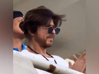 Shah Rukh Khan applauds Team India at WC Final | Shah Rukh Khan applauds Team India at WC Final Shah Rukh Khan applauds Team India at WC Final | Shah Rukh Khan applauds Team India at WC Final