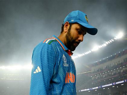 Rohit Sharma, Virat Kohli struggle to hold back emotions after heartbreaking WC defeat | Rohit Sharma, Virat Kohli struggle to hold back emotions after heartbreaking WC defeat