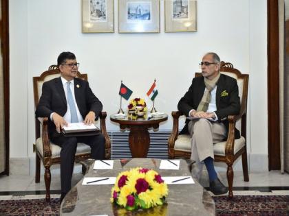India, Bangladesh hold discussions on trade, commerce and security | India, Bangladesh hold discussions on trade, commerce and security