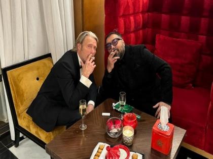 Anurag Kashyap drops picture with Mads Mikkelsen | Anurag Kashyap drops picture with Mads Mikkelsen
