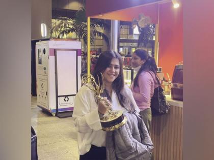 Ektaa Kapoor returns to India after winning Emmy Award | Ektaa Kapoor returns to India after winning Emmy Award Ektaa Kapoor returns to India after winning Emmy Award | Ektaa Kapoor returns to India after winning Emmy Award