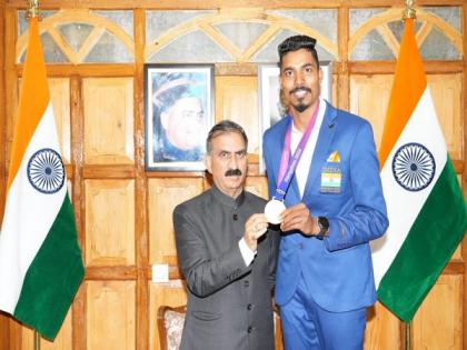 Himachal Chief Minister meets Nishad Kumar, lauds him for gold medal at Asian Para Games | Himachal Chief Minister meets Nishad Kumar, lauds him for gold medal at Asian Para Games Himachal Chief Minister meets Nishad Kumar, lauds him for gold medal at Asian Para Games | Himachal Chief Minister meets Nishad Kumar, lauds him for gold medal at Asian Para Games