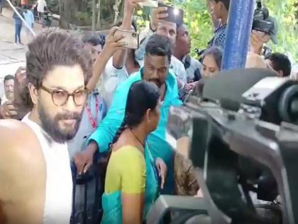 Allu Arjun stands in queue to cast vote in Telangana Assembly elections | Allu Arjun stands in queue to cast vote in Telangana Assembly elections Allu Arjun stands in queue to cast vote in Telangana Assembly elections | Allu Arjun stands in queue to cast vote in Telangana Assembly elections