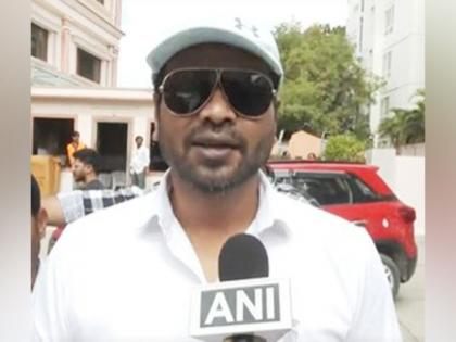 "It is our right and responsibility to vote": Manchu Manoj requests people to vote | "It is our right and responsibility to vote": Manchu Manoj requests people to vote