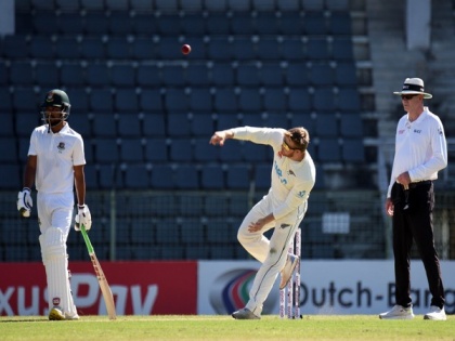 Glenn Phillips seen applying saliva on ball during Day 3 of 1st Test between New Zealand, Bangladesh | Glenn Phillips seen applying saliva on ball during Day 3 of 1st Test between New Zealand, Bangladesh