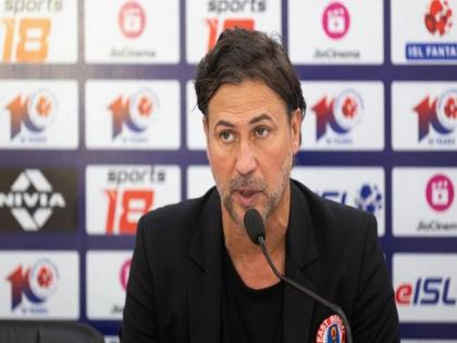 "We need to show mental strength during games": East Bengal FC's Carles Cuadrat ahead of NorthEast United clash | "We need to show mental strength during games": East Bengal FC's Carles Cuadrat ahead of NorthEast United clash "We need to show mental strength during games": East Bengal FC's Carles Cuadrat ahead of NorthEast United clash | "We need to show mental strength during games": East Bengal FC's Carles Cuadrat ahead of NorthEast United clash