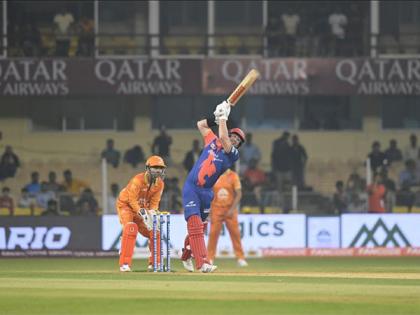 Gautam Gambhir, Sreesanth get in heated argument during Legends League Cricket match | Gautam Gambhir, Sreesanth get in heated argument during Legends League Cricket match