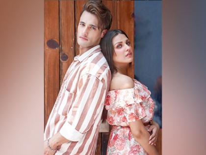 Himanshi Khurana shares personal chat with Asim Riaz post breakup, later deletes X account | Himanshi Khurana shares personal chat with Asim Riaz post breakup, later deletes X account Himanshi Khurana shares personal chat with Asim Riaz post breakup, later deletes X account | Himanshi Khurana shares personal chat with Asim Riaz post breakup, later deletes X account