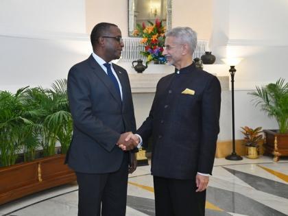 Jaishankar discusses economic, development cooperation with Rwandan counterpart | Jaishankar discusses economic, development cooperation with Rwandan counterpart Jaishankar discusses economic, development cooperation with Rwandan counterpart | Jaishankar discusses economic, development cooperation with Rwandan counterpart