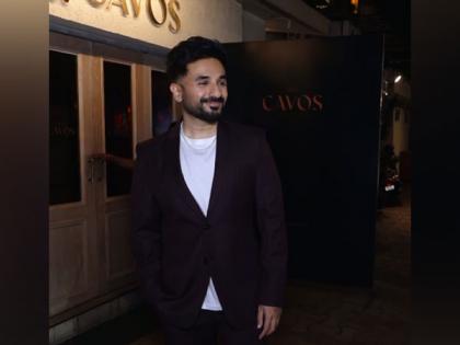 Vir Das hosts party after his Emmy win, check out who all attended | Vir Das hosts party after his Emmy win, check out who all attended Vir Das hosts party after his Emmy win, check out who all attended | Vir Das hosts party after his Emmy win, check out who all attended