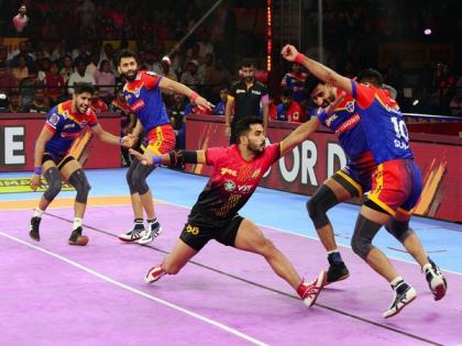 Vikash Kandola's inspired Super 10 gives Bengaluru Bulls first win of PKL Season 10 | Vikash Kandola's inspired Super 10 gives Bengaluru Bulls first win of PKL Season 10