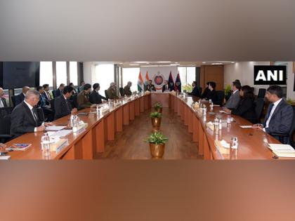 FBI Director, Delhi Police chief emphasise need to thwart criminals finding shelter across borders | FBI Director, Delhi Police chief emphasise need to thwart criminals finding shelter across borders FBI Director, Delhi Police chief emphasise need to thwart criminals finding shelter across borders | FBI Director, Delhi Police chief emphasise need to thwart criminals finding shelter across borders